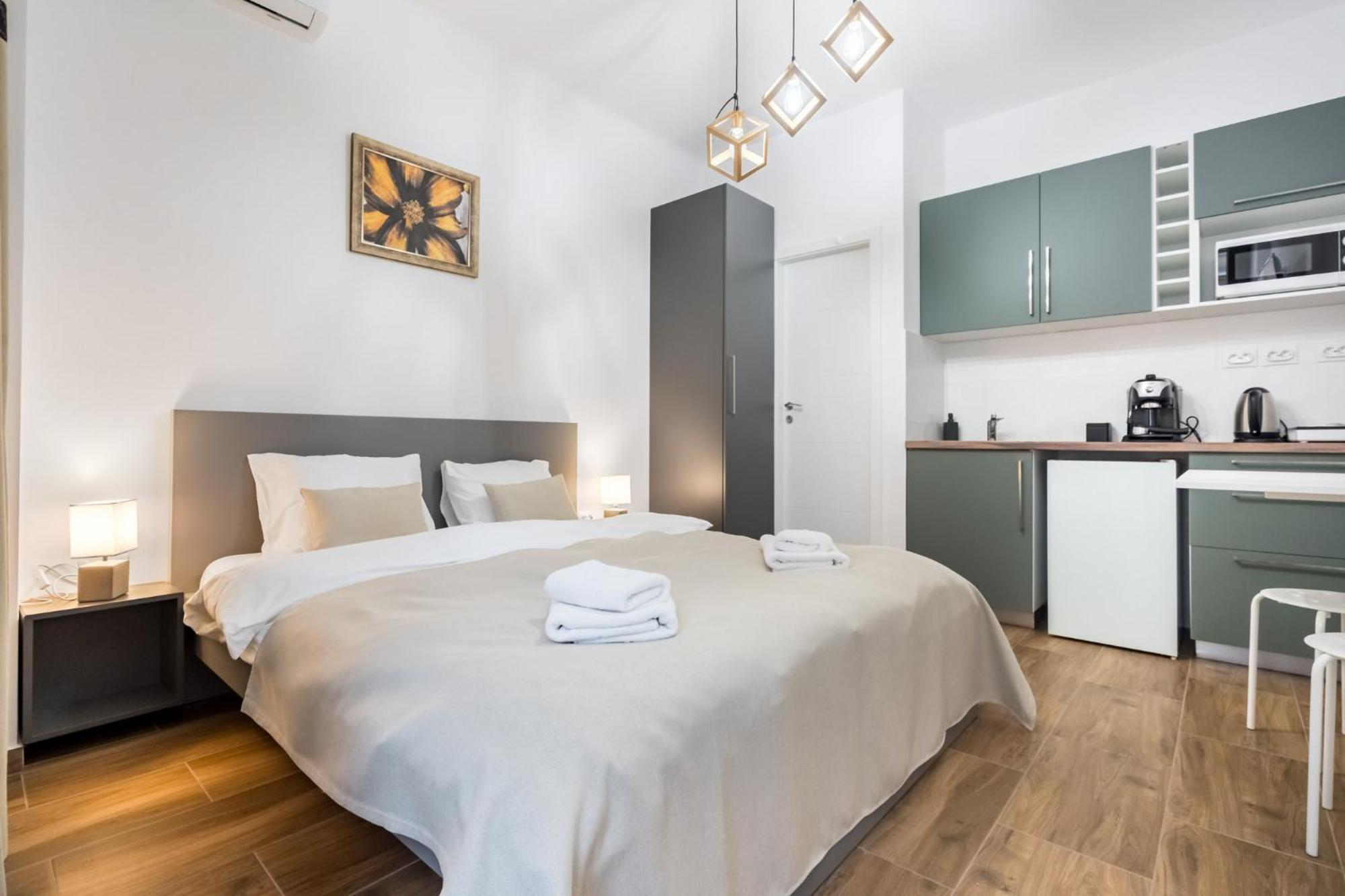 Urban Walls Apartments 5B Bucharest Exterior photo